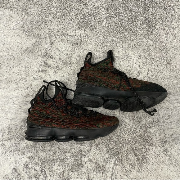 Nike Lebron BHM Shoes - Picture 2 of 8